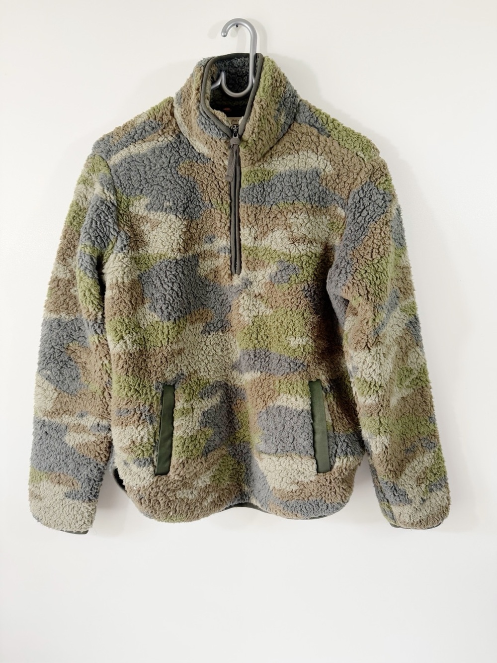 Thread & Supply Camouflage Pullover Sherpa Fleece 1/4 Zip Jacket XS